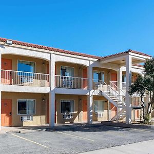 Super 8 By Wyndham Abilene North